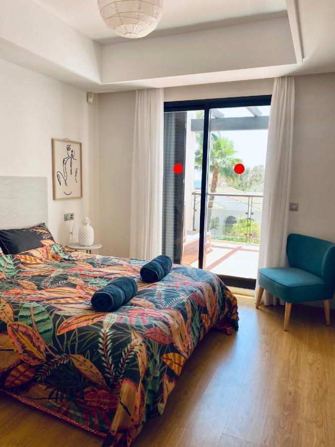 Sunshine Beach Front Complex, Wifi, Modern Casares Luaran gambar