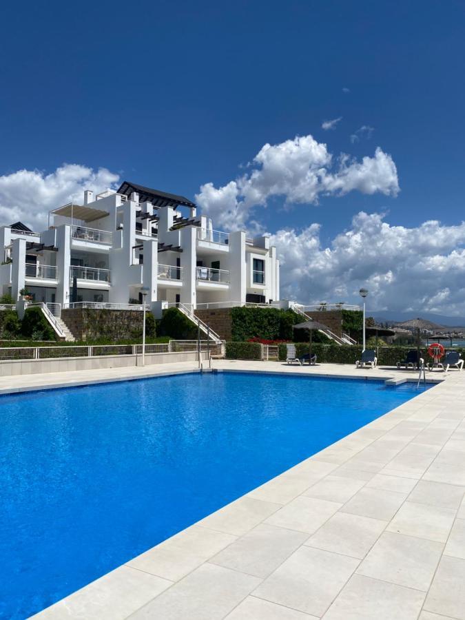 Sunshine Beach Front Complex, Wifi, Modern Casares Luaran gambar