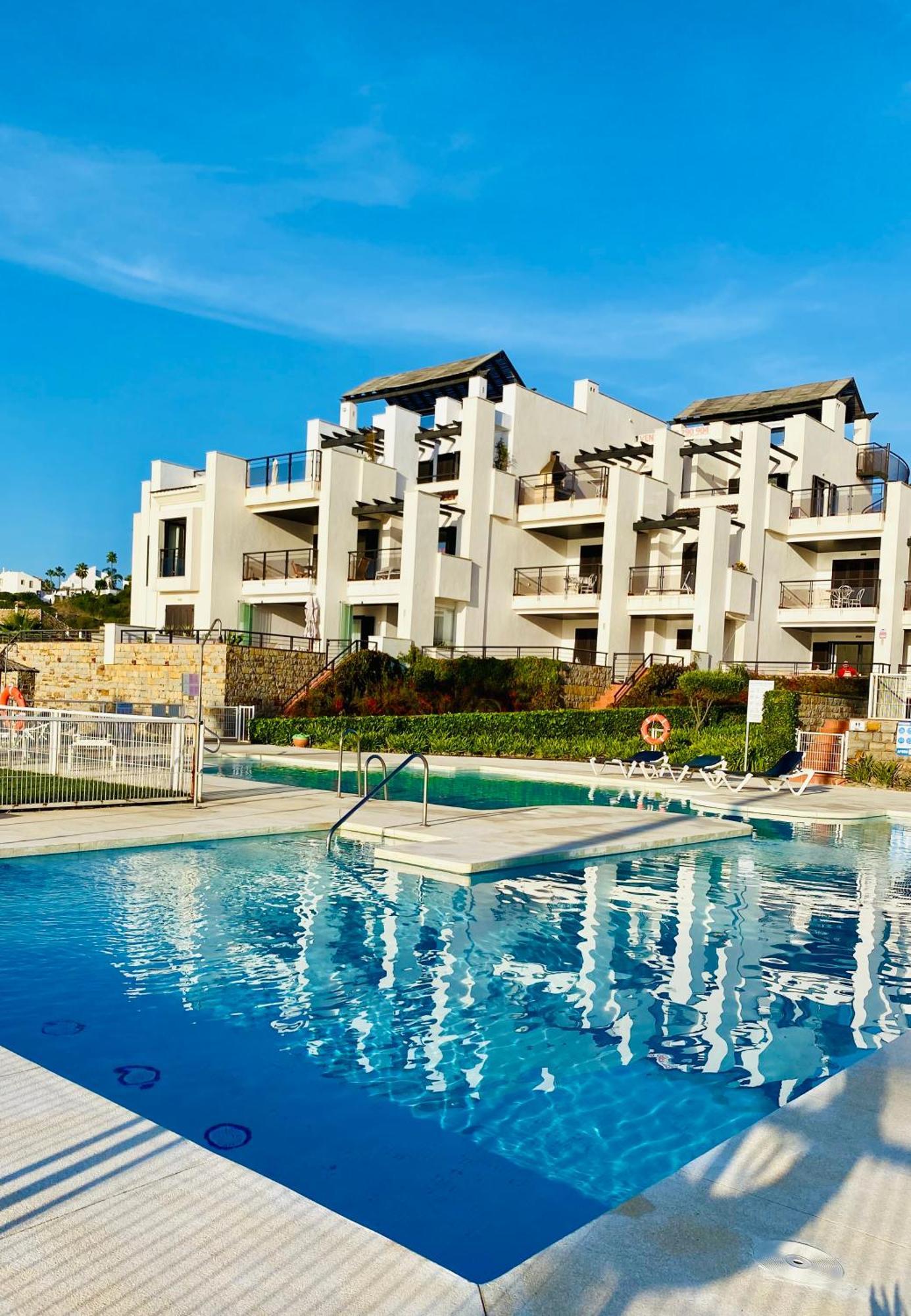 Sunshine Beach Front Complex, Wifi, Modern Casares Luaran gambar