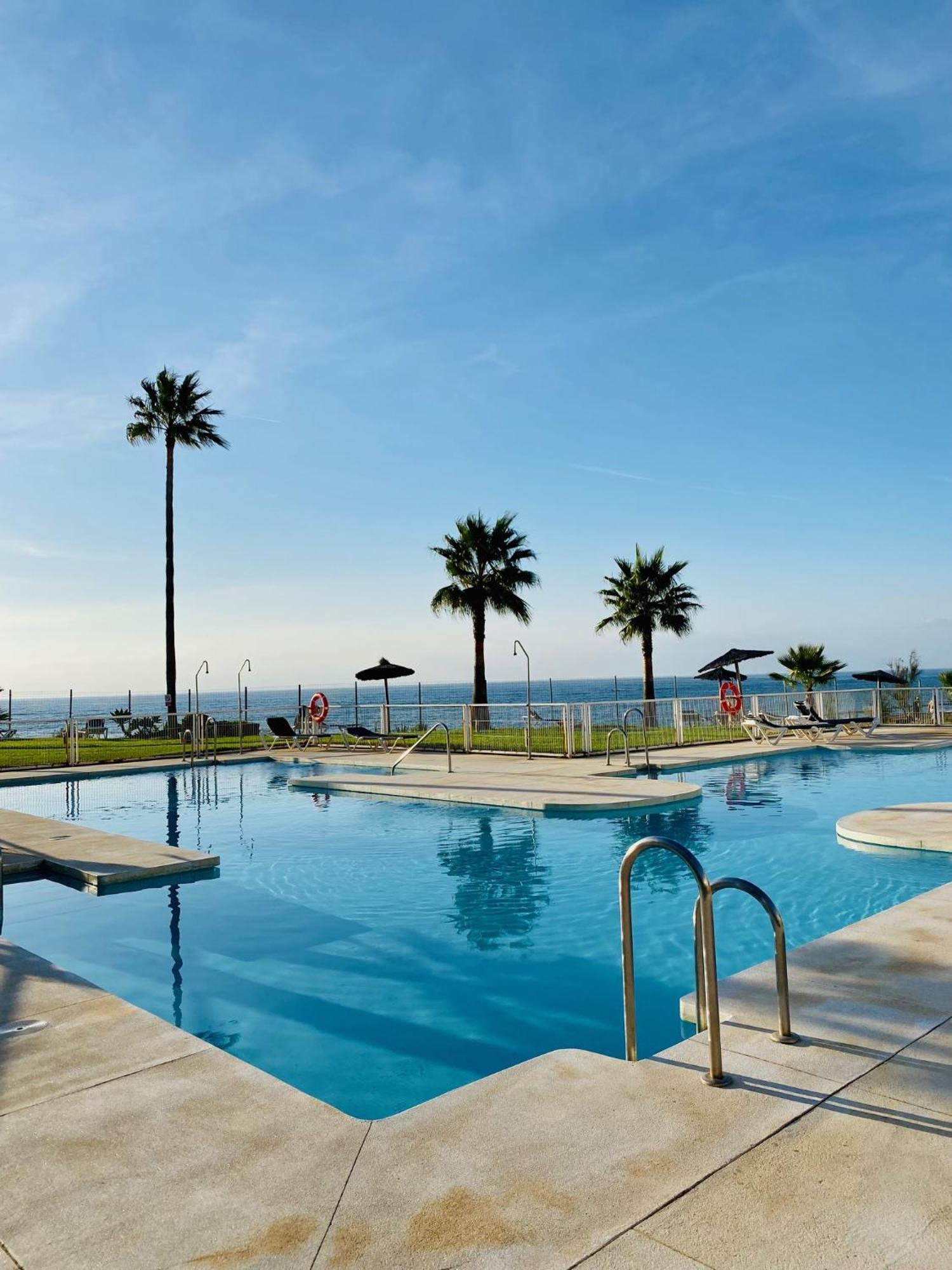 Sunshine Beach Front Complex, Wifi, Modern Casares Luaran gambar